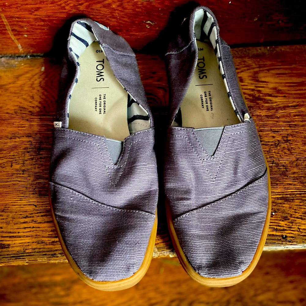 Toms slip ons